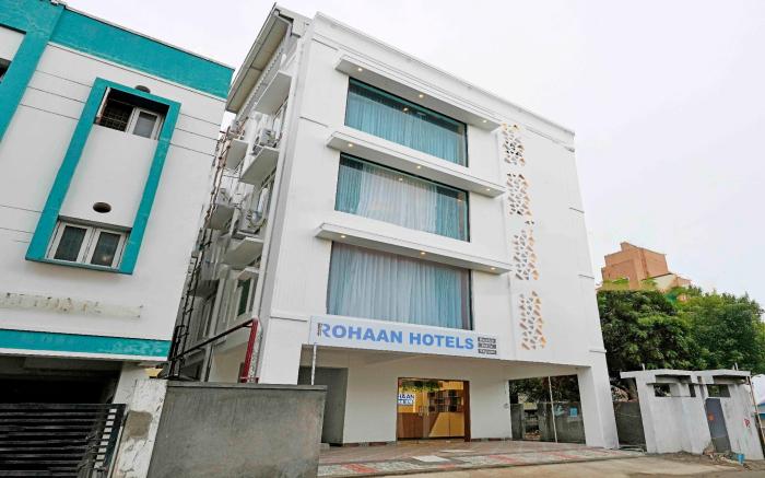 Rohaan Hotels Medavakkam by UPAR