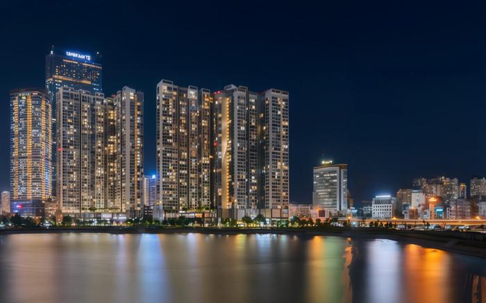 Vinhomes SkyLake Luxury Apartment - By MC Homes