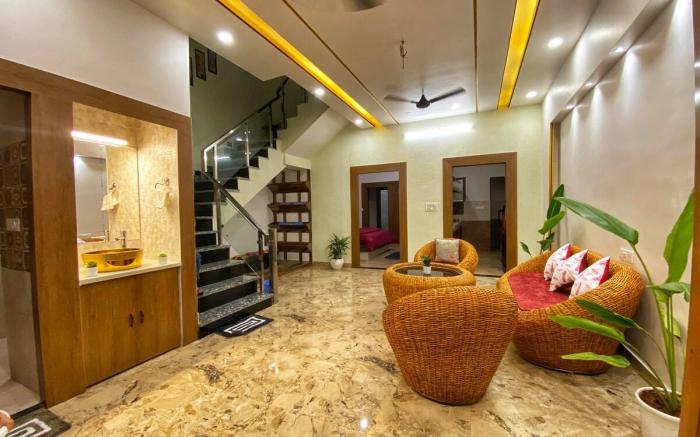 A radiant villa on Ganges with modern amenities
