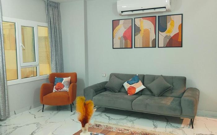 Lovely 2BR in Heart of Downtown.