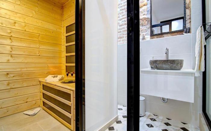 History House Moja Ti 1830 - Superior Apartment with Sauna Fortica