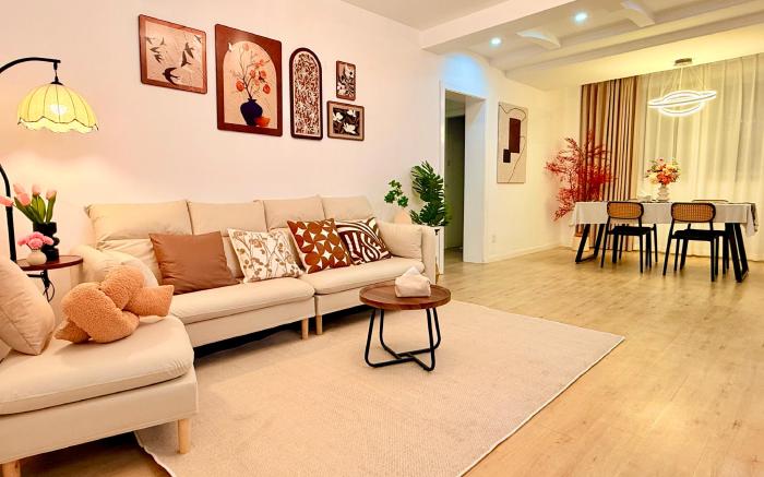 CityHome-3BRs，2Baths，Jing'an Temple，Bar street