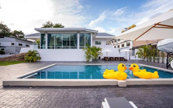 Royal beach pool villa @cha-am พูลวิลล่าชะอำ