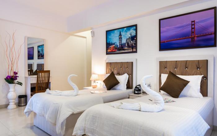 Contemporary Studio apartment near airport