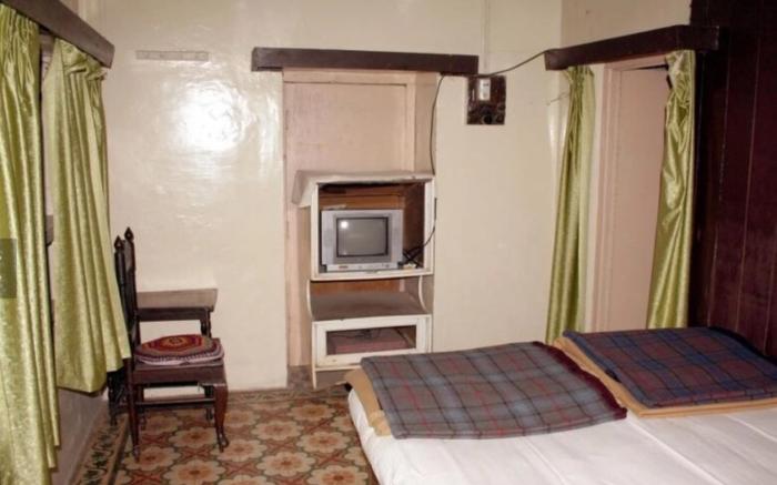 Goroomgo Agra Hotel Mathura