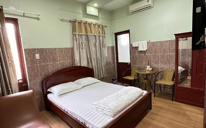 nhà nghỉ Hoa Quỳnh