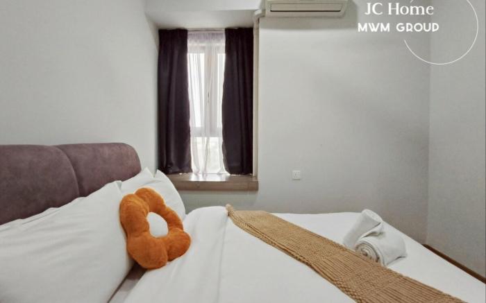 Holiday House Walkable to Beach Danga bay