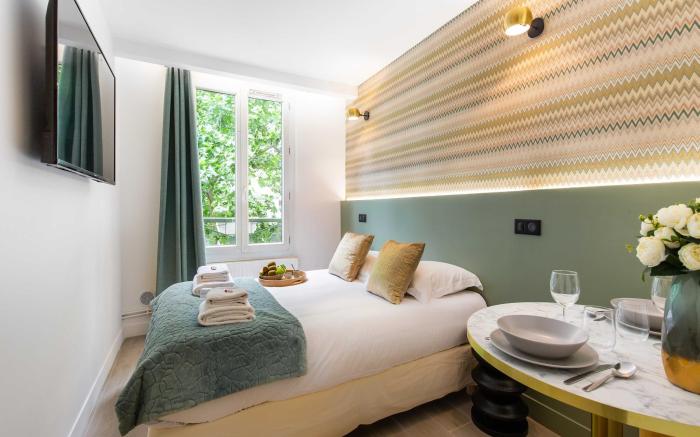 Apartment in Paris for 2 people