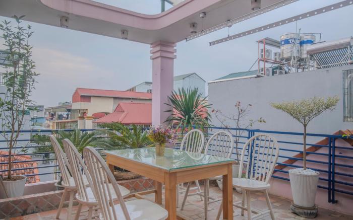 La Sen Tay Ho Homestay 