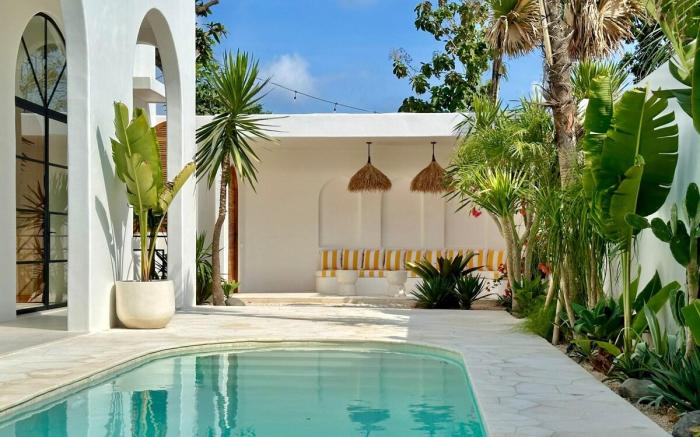 The Young Villas: Two-bedroom villa in Bingin