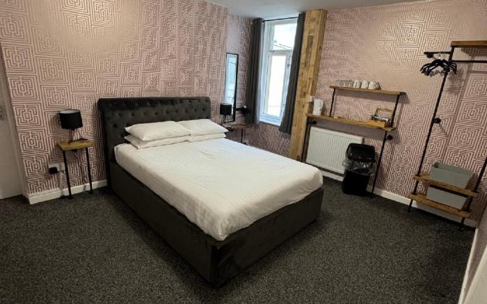 Vinnie's Hotel 