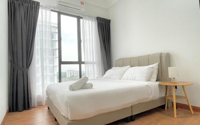1min to Paradigm Mall 2to 5pax Platino MujiStyle
