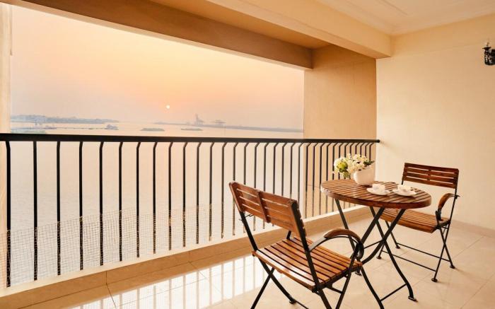 Sea Facing Apartment In Kochi | Bastiat Stays