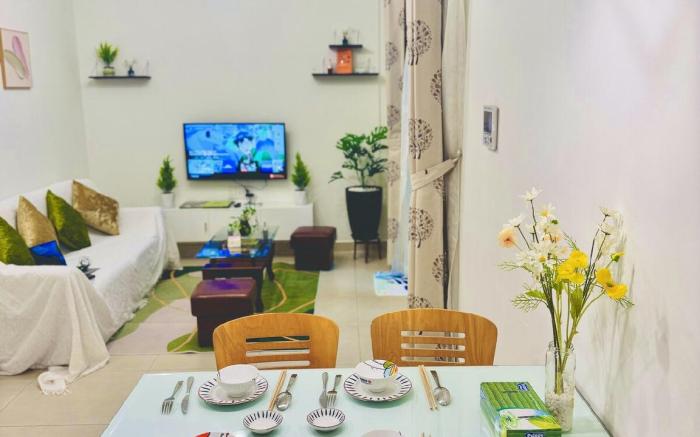 Masteri near Landmark81 pool, River & pool view,