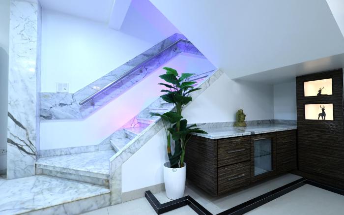Luxe Villa-Kandivali East-Garden,Gym,Terrace,Tub