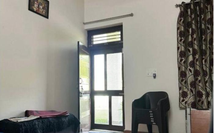 Serene Farmhouse Escape in Agra