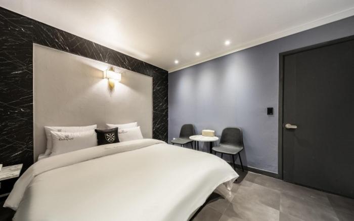 Incheon Seoknam-dong Donkey Hotel