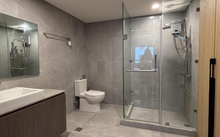 Modern 2 BR Unit Near NAIA Airport, MOA, Okada