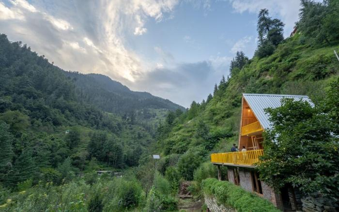 Bastiat Stays| Lovely Riverside AFrame| Steep Trek