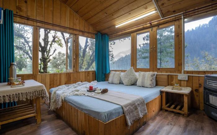Bastiat Stays | Whispering Pines Cottages| Treehut