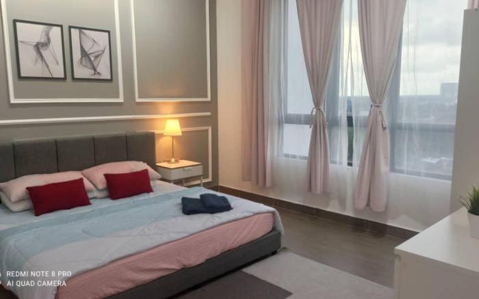 Zulanie’s Troika Urban Oasis, 2BR w/ WiFi+Netflix