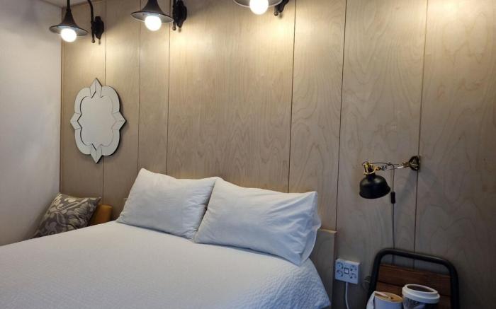 Aromtarom House Room 202 (2-4 person private house) Beautiful accommodation on the coastal road
