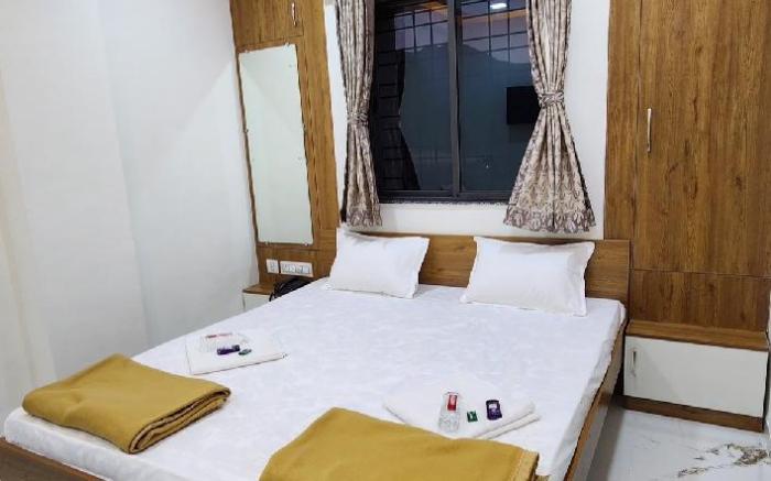 Hotel Dwarka Inn