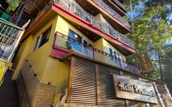 Hotel Prashant Mall road Shimla