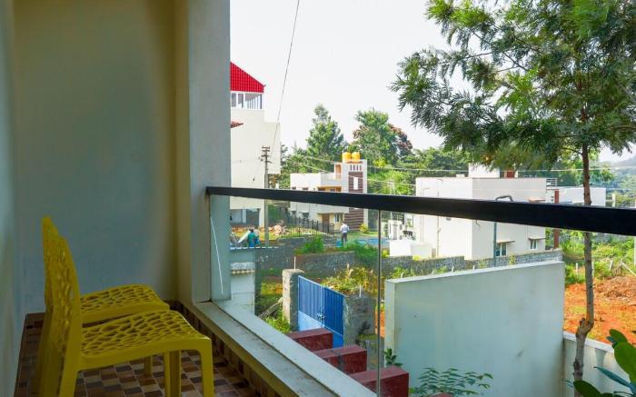Lakeside Home Stay Villa