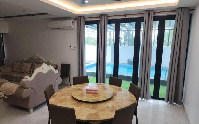 Satu Retreat Johor Bahru Muslim-Friendly with Pool
