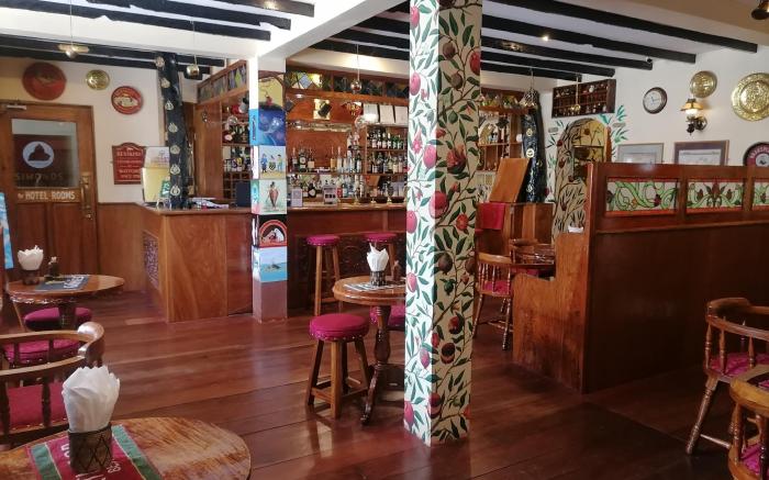Cobadonga Inn Alona