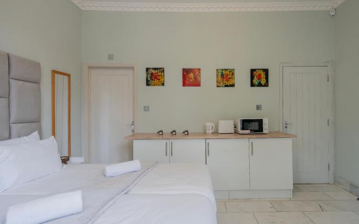 Finchley Studios & Apartments by DC London Rooms