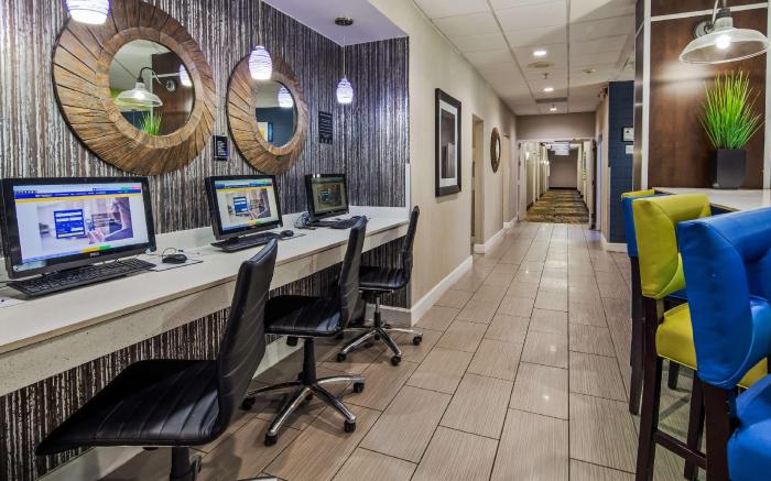 Best Western PLUS Hanes Mall Hotel