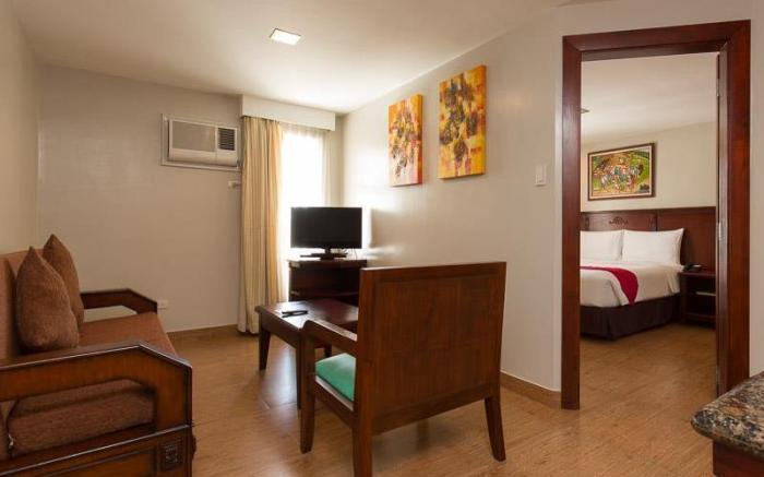 MJ Hotel and Suites