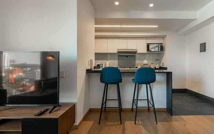 The Taman Loft – Chic 2BR/2BA in a Condesa