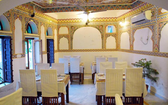 Radhika Haveli Hotel