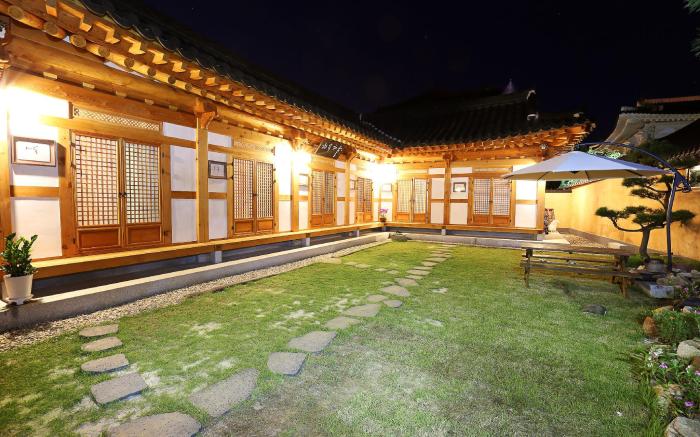 Hanok Hyeyum (Korea Quality)