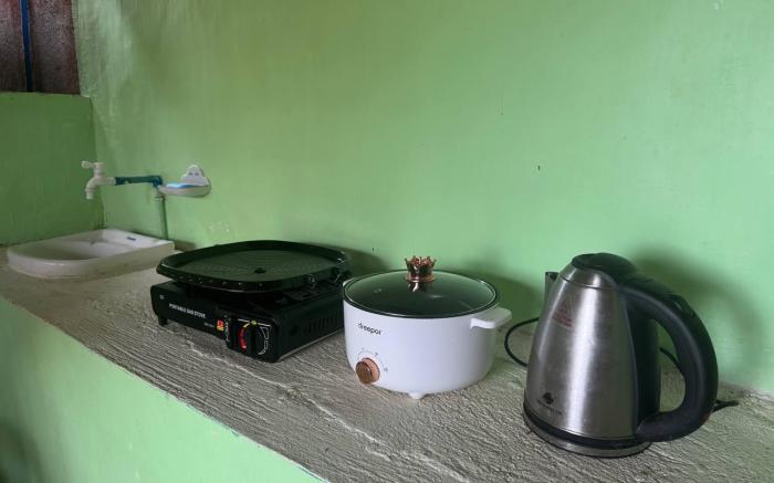 Tagaytay staycation no pool - A Houses (4pax) 