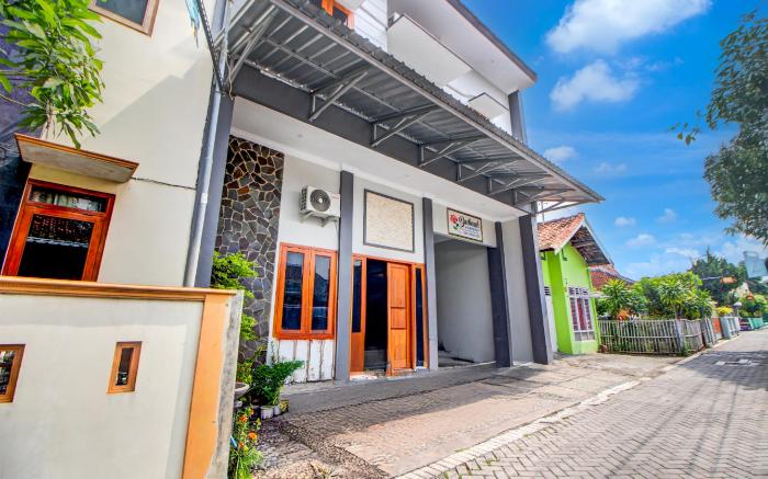 OYO 94364 Dalinah Homestay