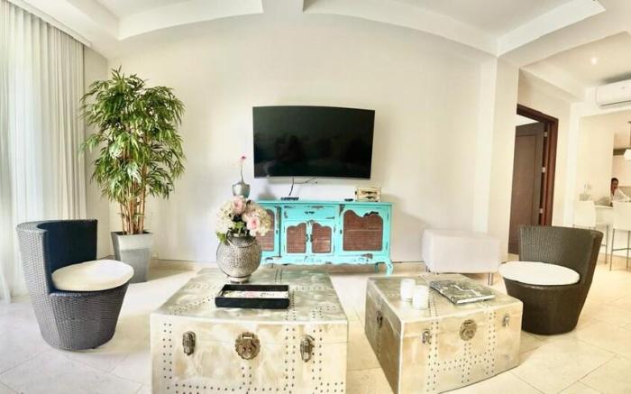 Charming 2BR/2BA - Walled City
