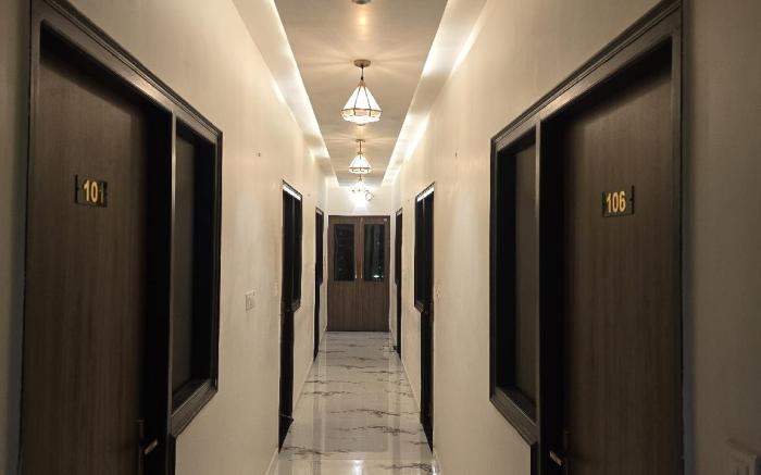 Hotel Kashi Mantram