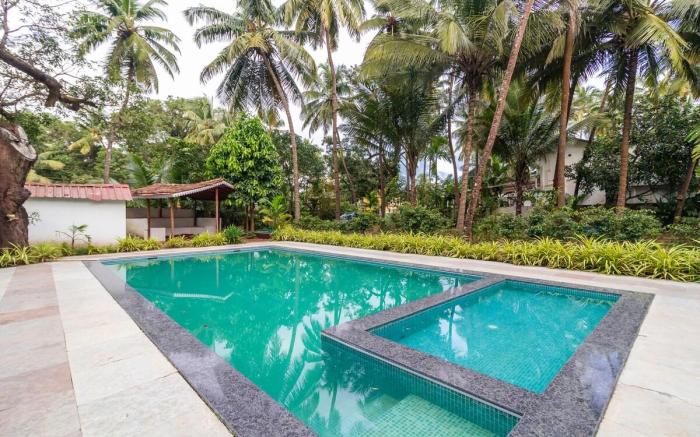 Mulberry House in Morjim | Pvt Pool | Outdoor Bar