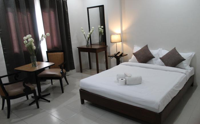 El Coco Grande Hotel and Resort