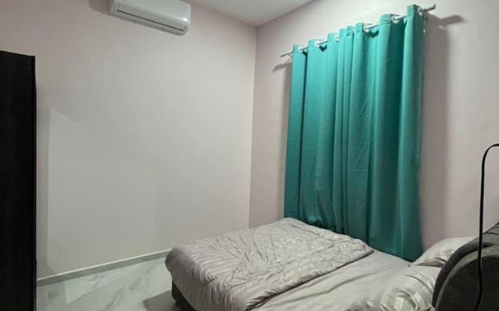 HOMESTAY KELUARGA (GEMBIRA)