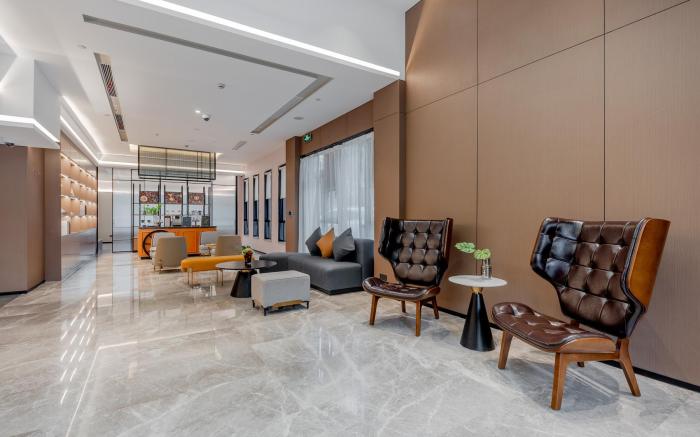 Home Inn Plus Shanghai New International Expo Center Huamu Road Metro Station