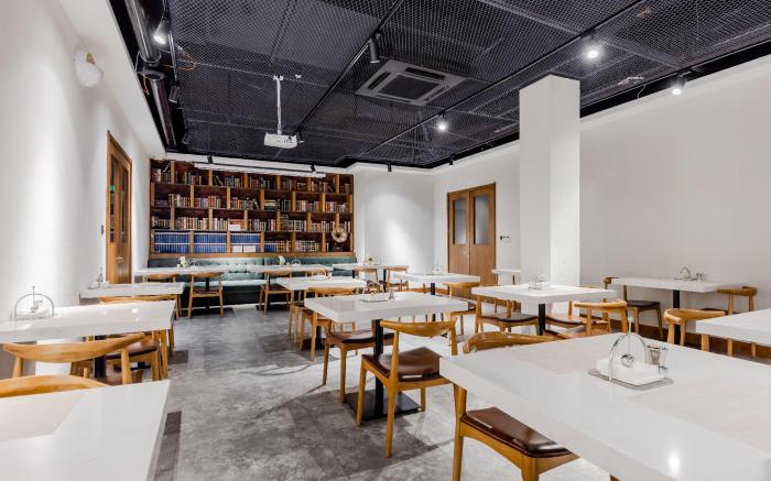 Home Inn Plus Shanghai Caoyang Meiling North Road Metro Station