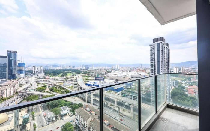 Continew TRX Corner Dual Balconies + 2 Bedrooms
