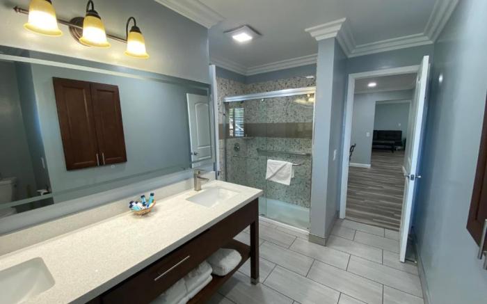 Lone Oak Lodge