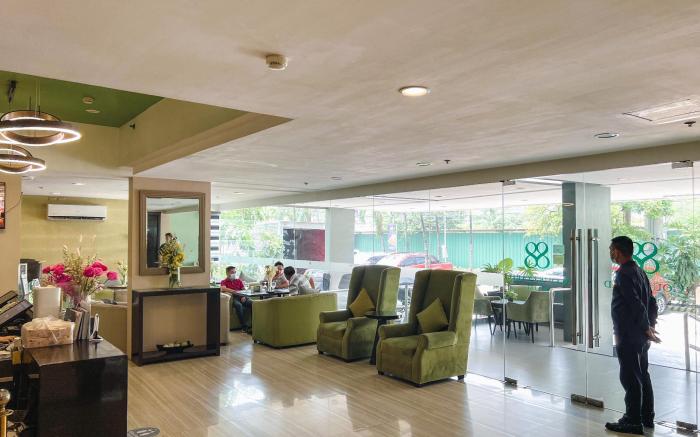88 Courtyard Hotel