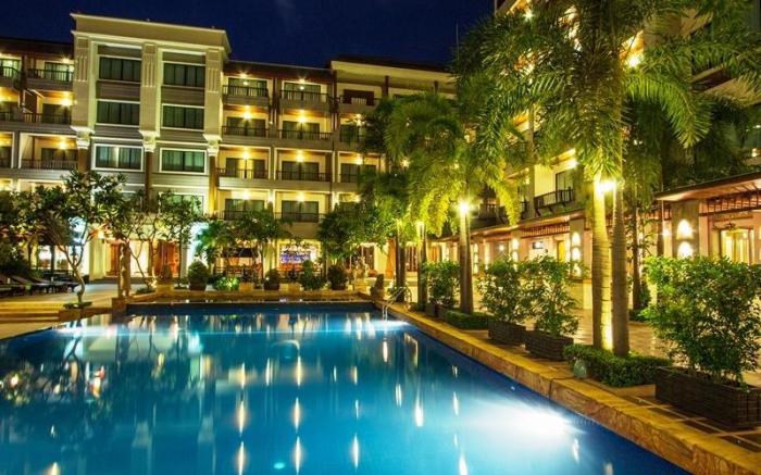 Royal Empire Premium Hotel